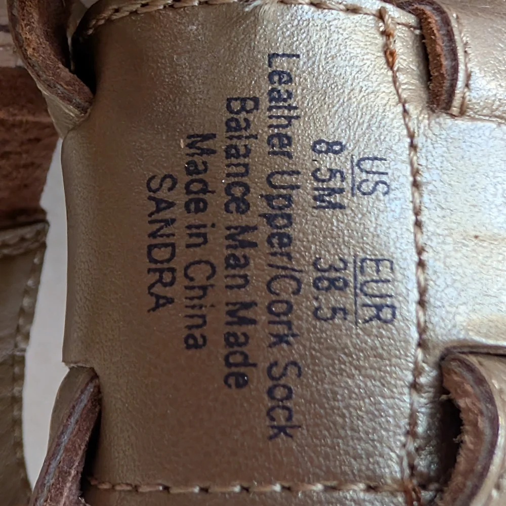 NWOT Sam Edelman Tan Fringe Sandals 8.5 - Picture 7 of 7